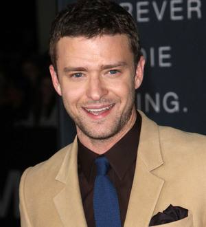 Justin Timberlake and Jessica Biel 'kiss at premiere party'