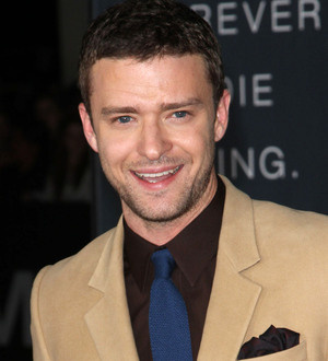Justin Timberlake and Jessica Biel 'kiss at premiere party'