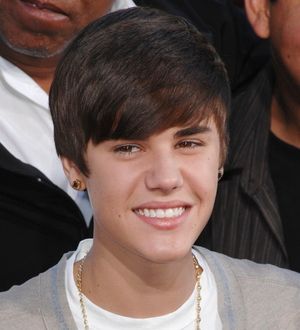 Justin Bieber offers up song for Bully