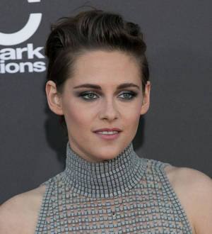 Kristen Stewart: 'Alec Baldwin is not a bad guy'