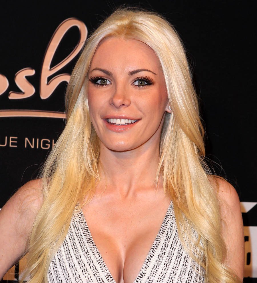 Hugh Hefner's wife diagnosed with Lyme disease