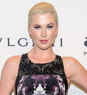 Alec Baldwin's daughter signs up as Oscars fashion correspondent