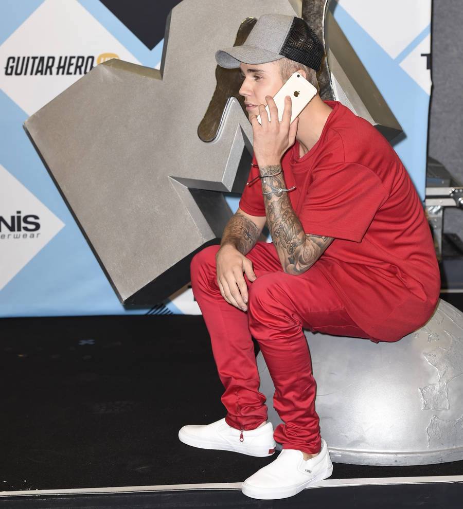Justin Bieber pranked by radio host