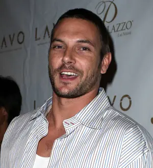 Kevin Federline leaves hospital after heart scare