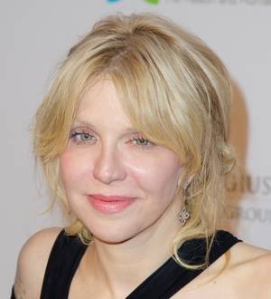 Courtney Love reunited with cell phone after leaving it in cab