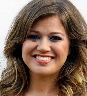 Kelly Clarkson eyeing Broadway musical