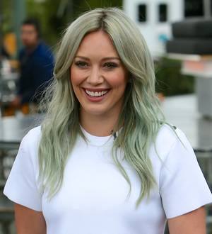 Hilary Duff looking for love on Tinder