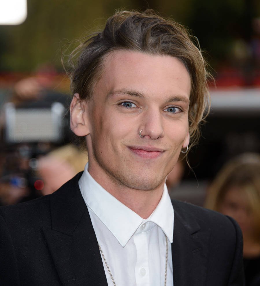 Jamie Campbell-Bower turns his back on booze