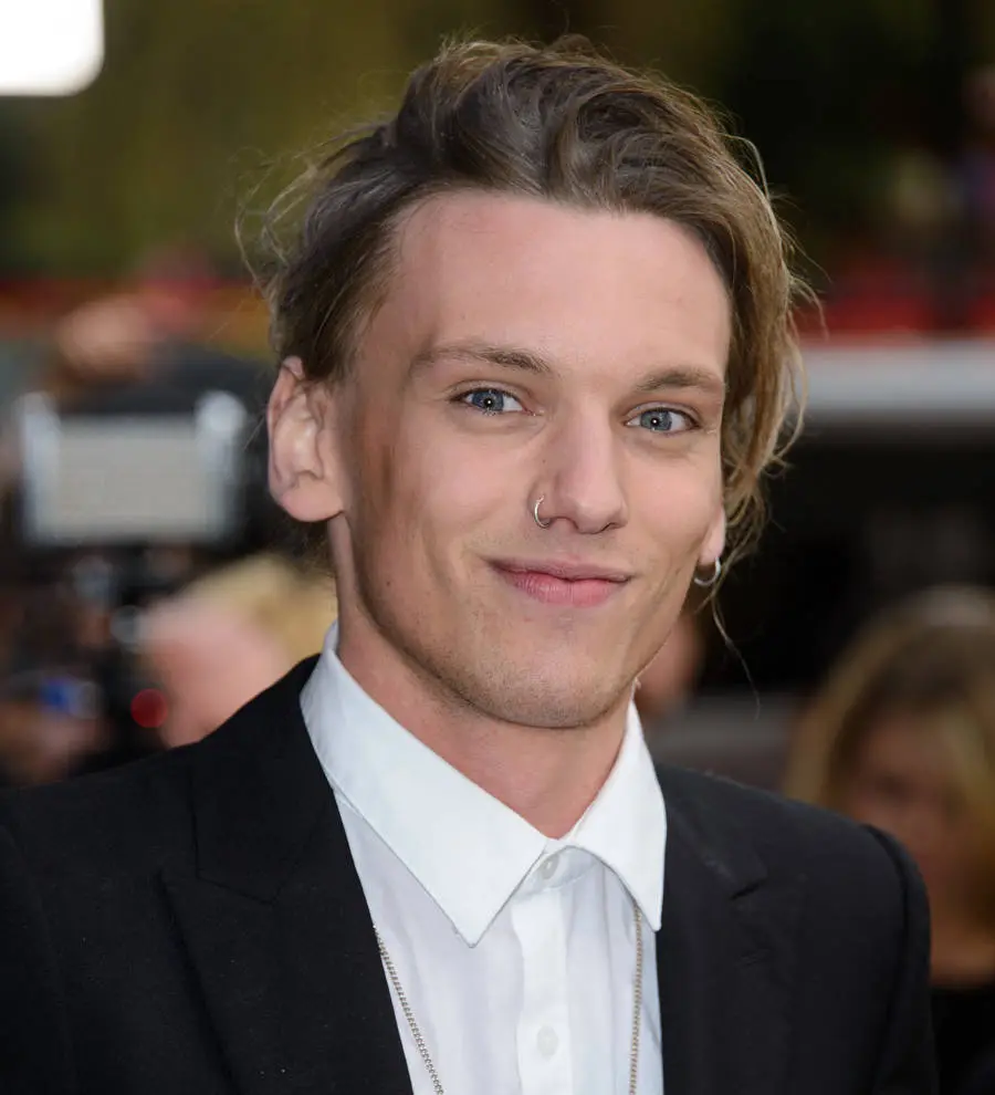 Jamie Campbell-Bower turns his back on booze