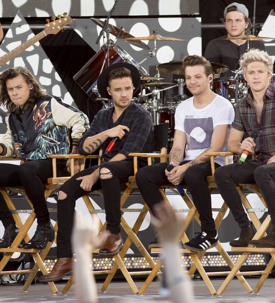 One Direction team with Little Mix for small London show