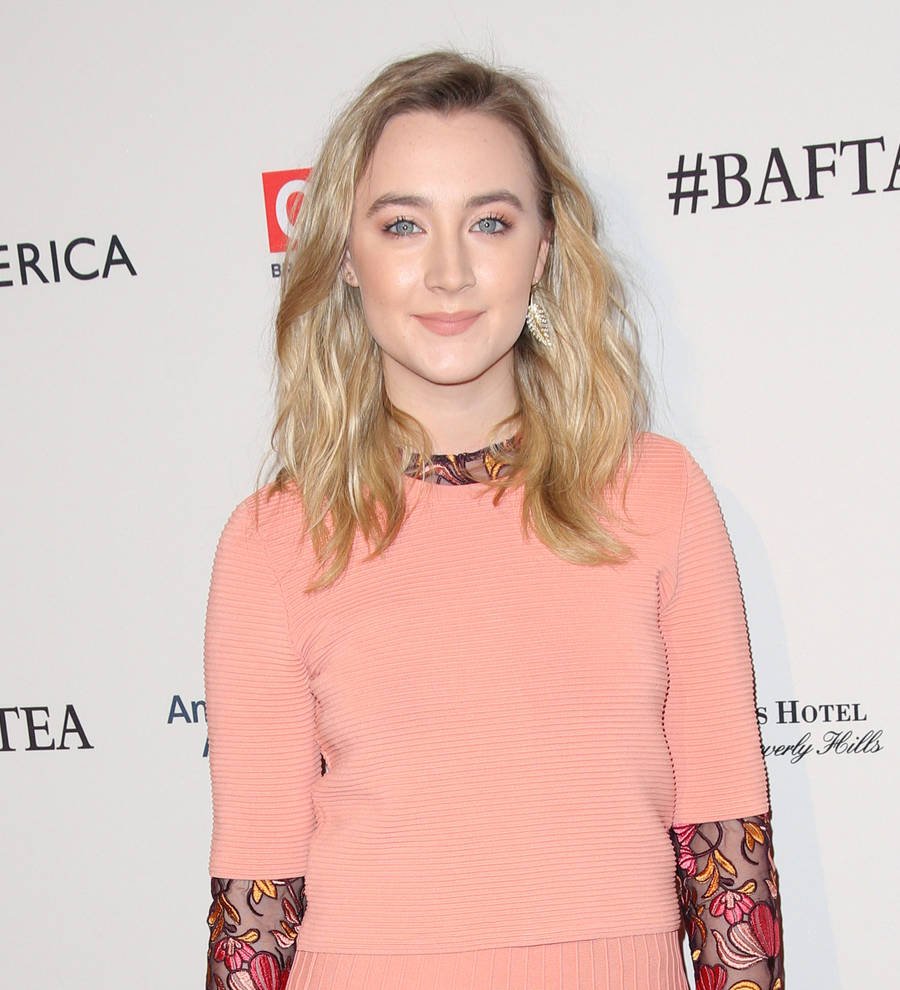Saoirse Ronan: 'I'm superstitious about Oscars dress'