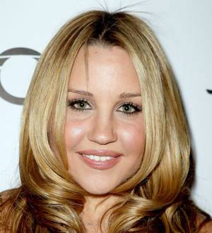 Amanda Bynes accused of trashing hotel room