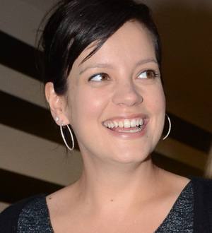 Lily Allen mocks Cheryl Cole over 2003 conviction