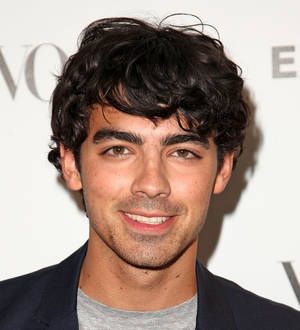 Joe Jonas sparks new romance rumors