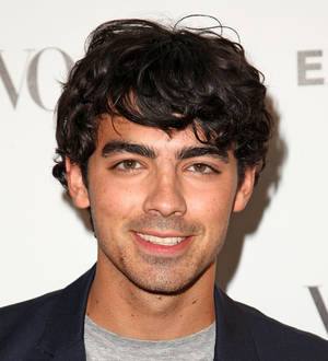 Joe Jonas sparks new romance rumors