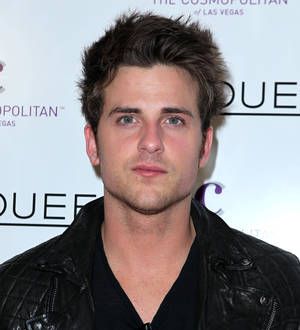 Jared Followill confronted at airport over electronic cigarette