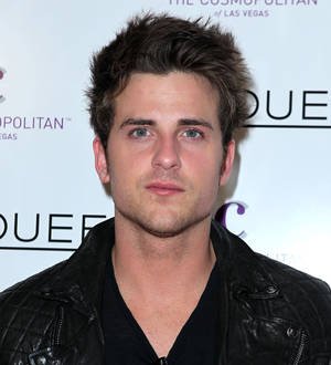 Jared Followill confronted at airport over electronic cigarette