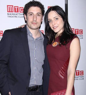 Jason Biggs to be a dad
