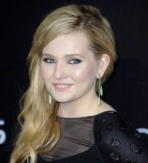Abigail Breslin: 'A ghost assured me my hospitalised father would be OK'