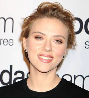 Scarlett Johansson impressed by Avengers co-star's weight control skills