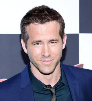 Ryan Reynolds has fear of flying