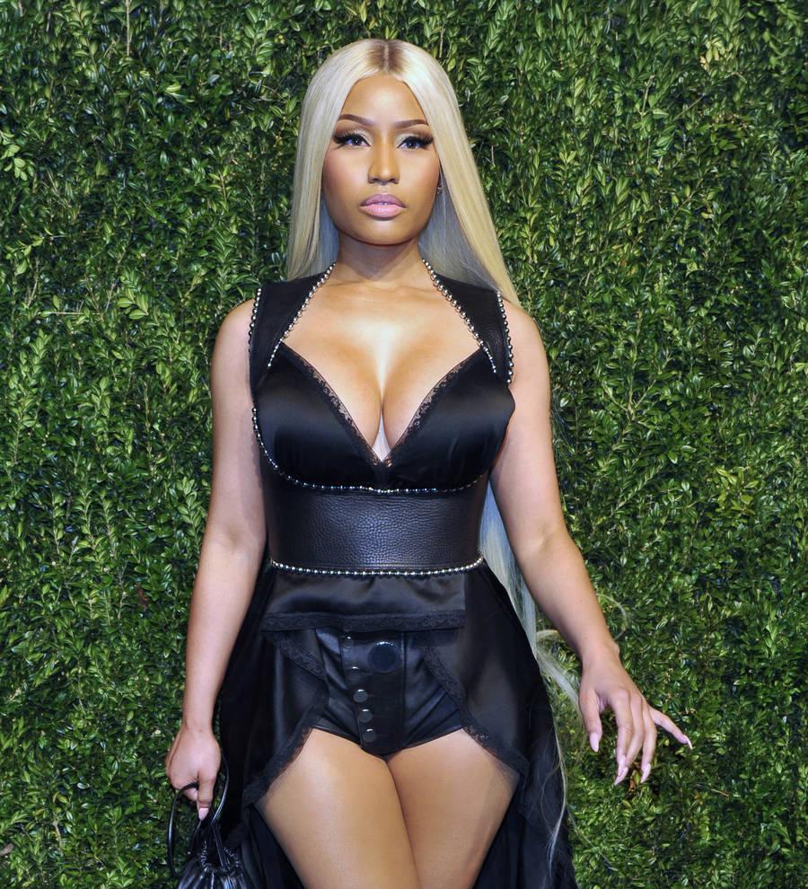 Nicki Minaj's extra-long pink braids for Motorsport video took 36 hours