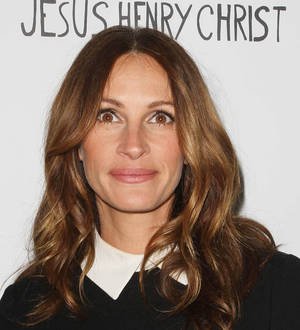 Julia Roberts signs up for doctor role in TV drama