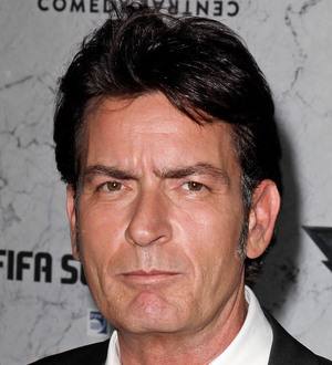Charlie Sheen forced to get new phone number after Twitter blunder
