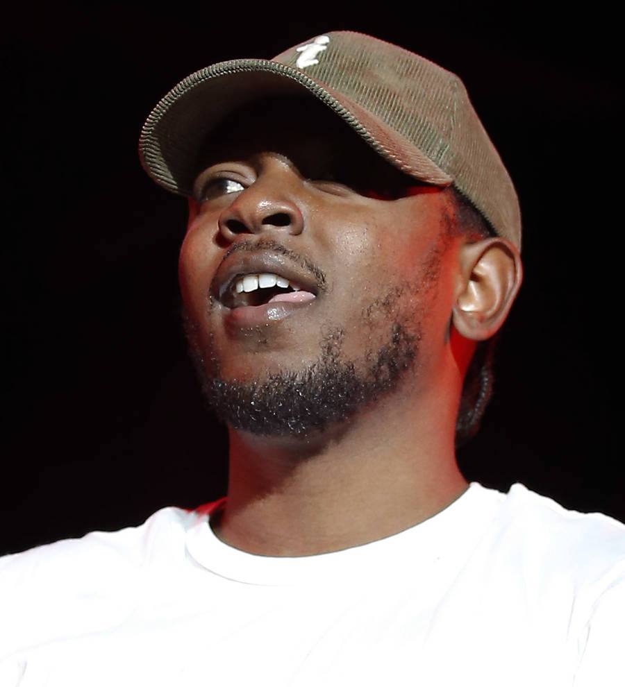 Barack Obama backs Kendrick Lamar to beat Drake in rap battle