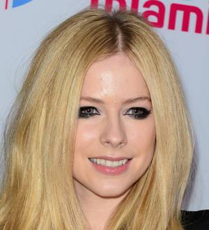 Avril Lavigne slams rehab rumors