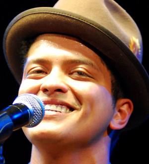 Bruno Mars Topples Britney Spears