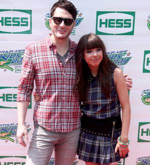 Owl City star clears up lawsuit reports over Carly Rae Jepsen duet