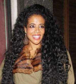 Kelis served meals to South by Southwest fans on food truck