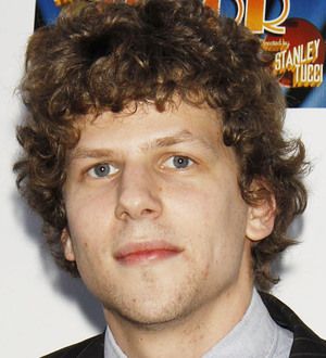 Jesse Eisenberg Hates Reading About Himself