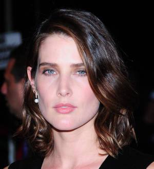 Cobie Smulders walked on broken leg for a day