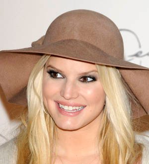 Jessica Simpson sharing pregnancy knowledge with expectant best pal