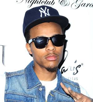 Bow Wow laughs off arrest warrant