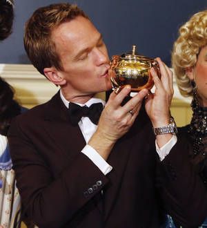 Neil Patrick Harris dons drag for Hasty Pudding honor