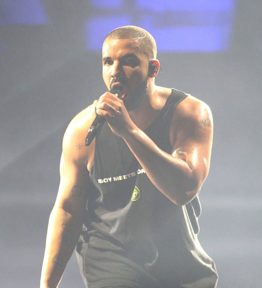 Drake finally performs in Amsterdam after recovering from illness