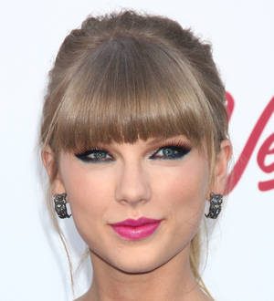 Taylor Swift in dispute with neighbours