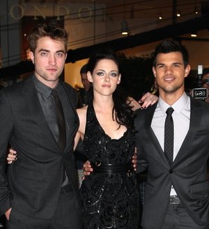 Breaking Dawn continues reign over box office chart