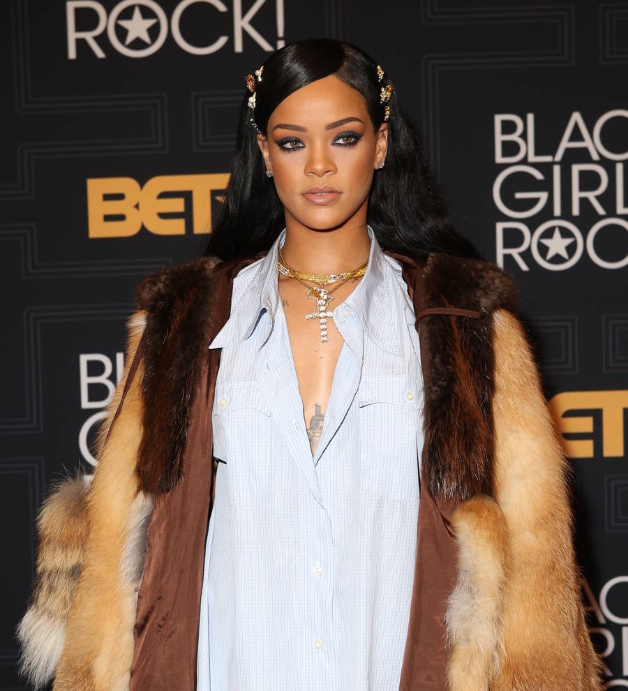 Rihanna lands make-up deal with LVMH