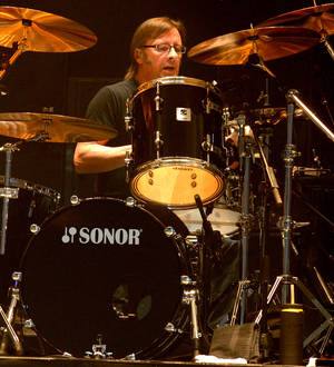Phil Rudd arrives late to court with bizarre antics