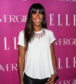 Kelly Rowland goes topless for album cover