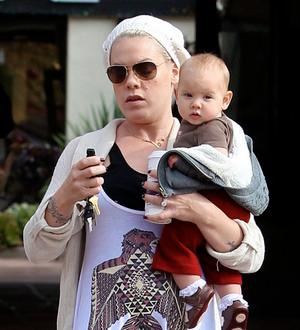Pink's daughter has ghostly connection