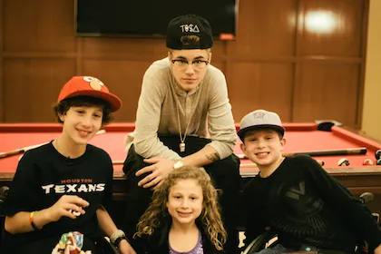Justin Bieber Show Your Hearts
