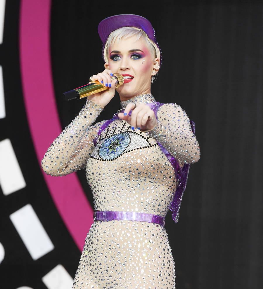 Drag queen retracts Katy Perry unfair pay allegation