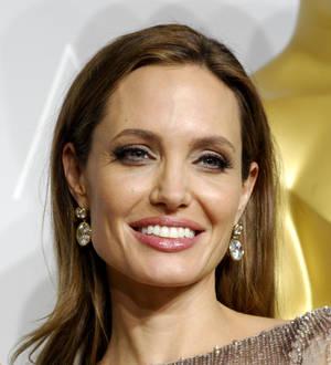 Angelina Jolie forced to do yoga for Maleficent role