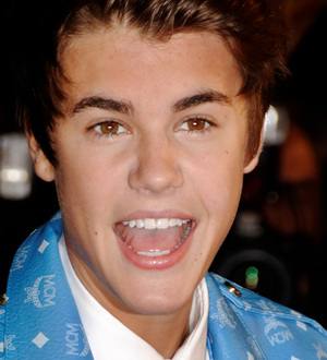 Justin Bieber bodyguard in airport bust-up