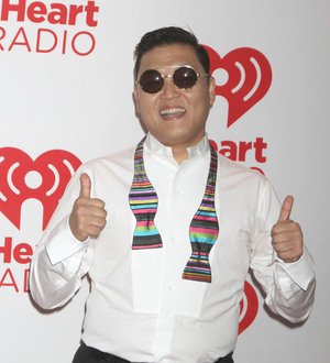 Psy still second to Maroon 5 in U.S. pop chart battle